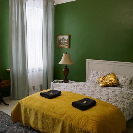 Nyx & Iris Guest House Zasa ภายนอก รูปภาพ