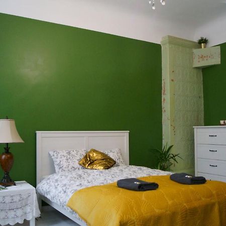 Nyx & Iris Guest House Zasa ภายนอก รูปภาพ