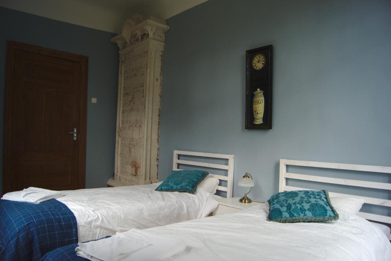 Nyx & Iris Guest House Zasa ภายนอก รูปภาพ